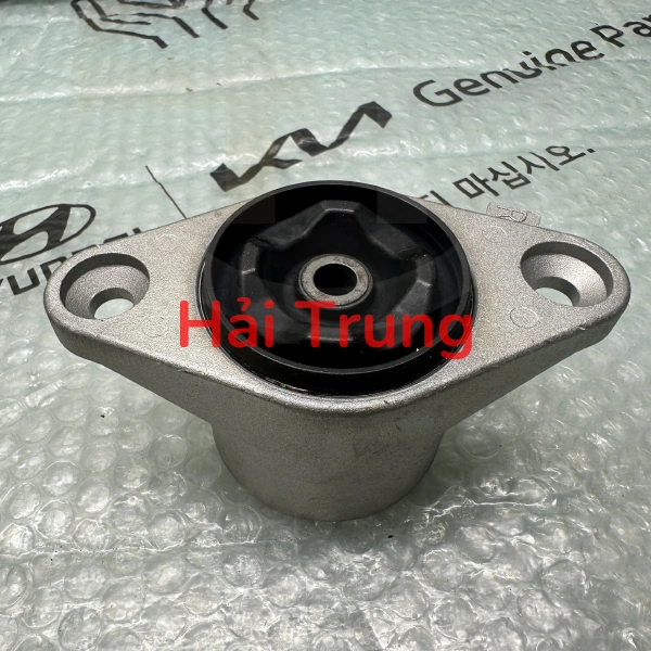 Bát bèo giảm xóc sau Kia Carens Rondo 553303K620 553303K020