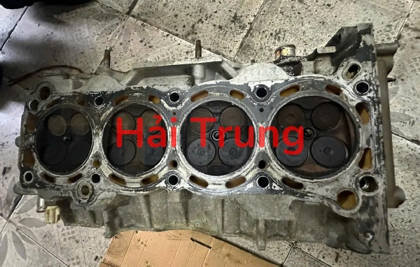 Tháo xe Mặt máy Toyota INNOVA