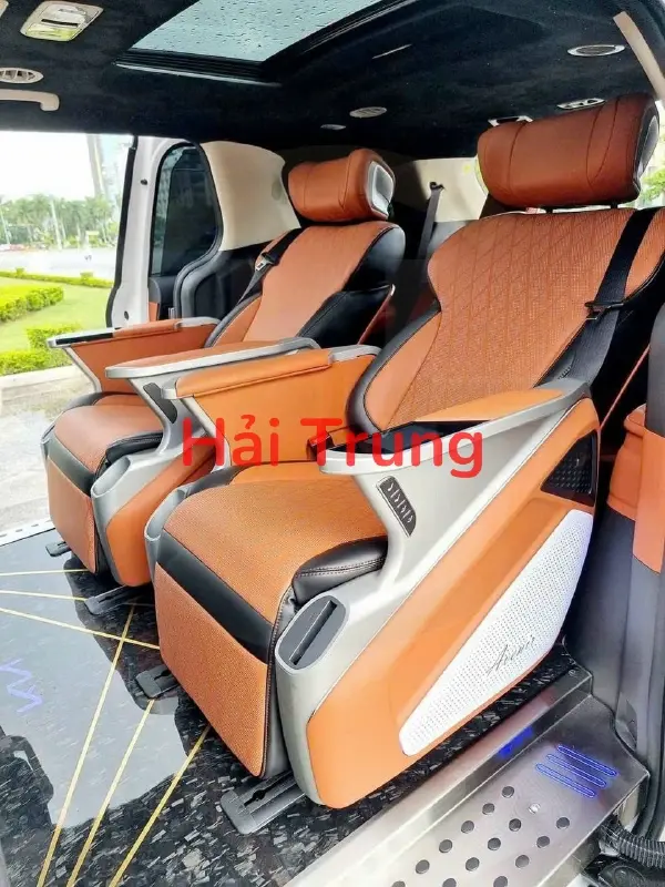 Ghế Limousine bọc da Carnival 2022