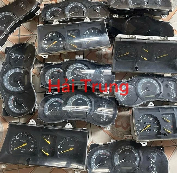 ĐỒNG HỒ THÁO XE TOYOTA INNOVA