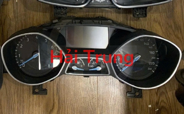 Tháo xe bảng đồng hồ táp lô Ford Focus 2015-2020