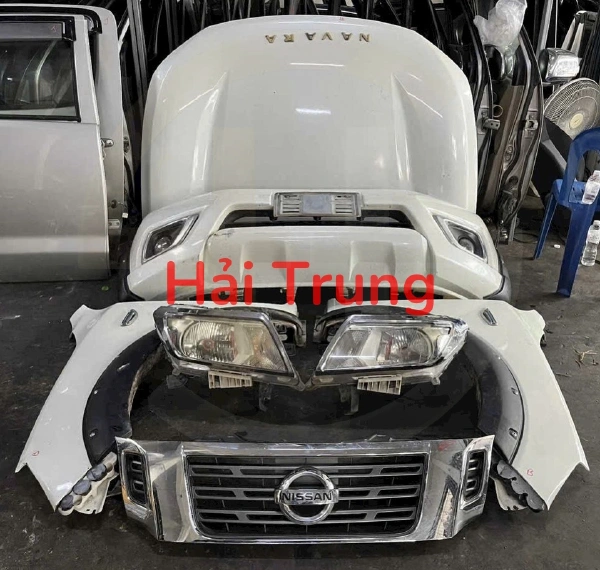 Tháo xe bộ đầu xe Nissan Navara