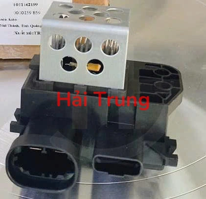 Hộp điều khiển quạt két nước Peugeot 3008 YL00499680