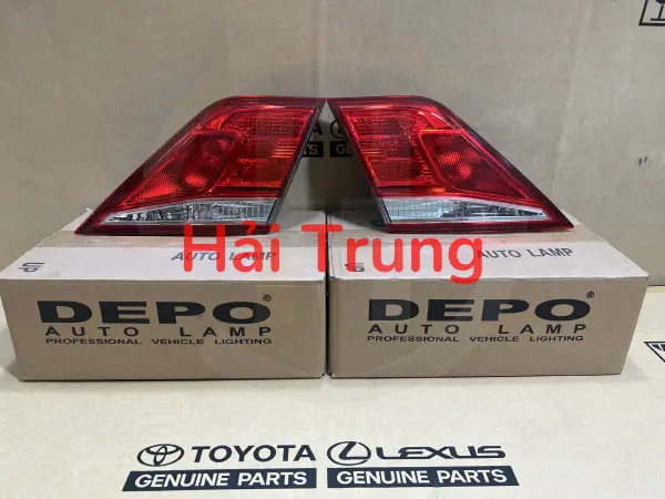 Đèn cốp Toyota Camry chính hãng 