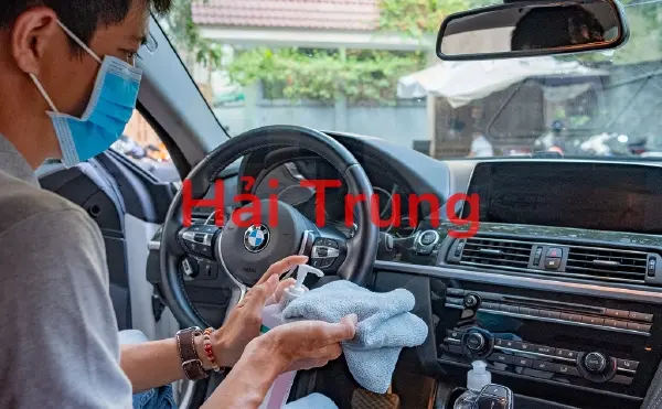 Mẹo khử trùng xe ô tô đề phòng COVID-19