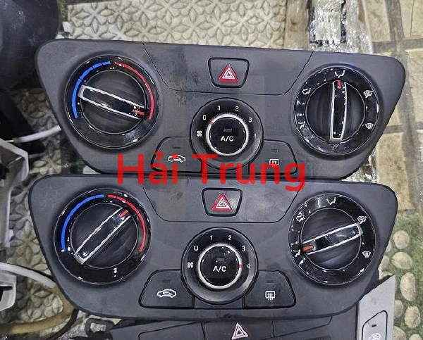 Bảng điều khiển công tắc điều hòa AC Hyundai Accent 2018-2023