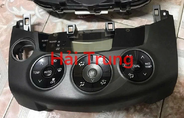Tháo xe Bảng điều khiên công tắc điều hòa AC Toyota RAV4 2009 2010