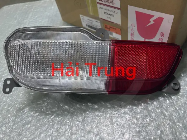 Đèn cản sau Mitsubishi Zinger chính hãng