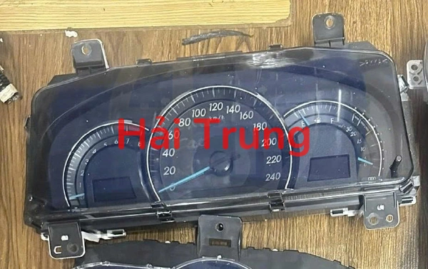 Tháo xe Đồng hồ táp lô Toyota Camry 2015-2018