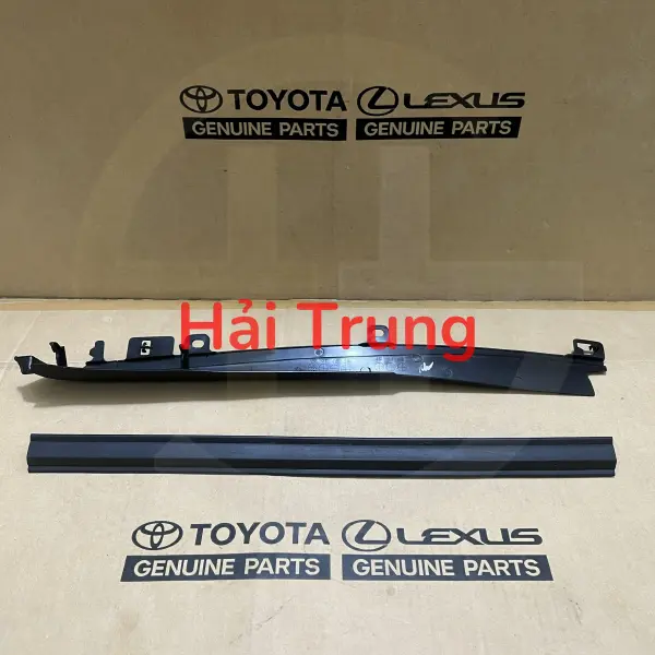 Giá đỡ chắn bùn trước Toyota Camry chính hãng