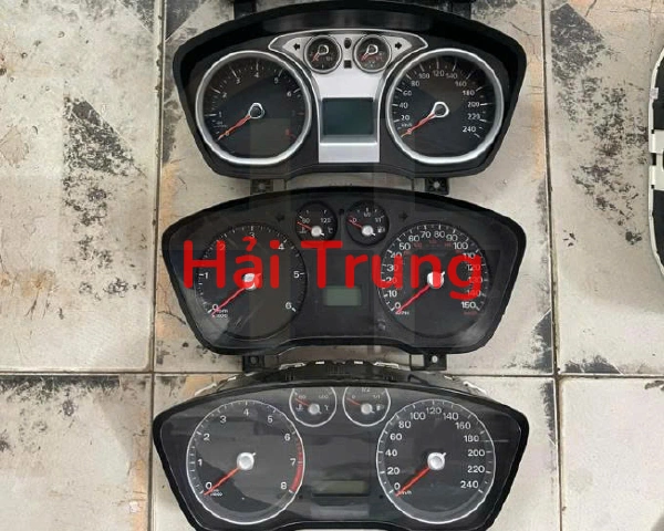 Tháo xe Đồng hồ táp lô Ford Focus 2004-2024
