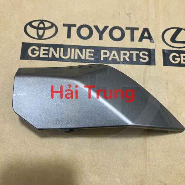 Nắp cứu hộ cản sau Toyota Veloz chính hãng