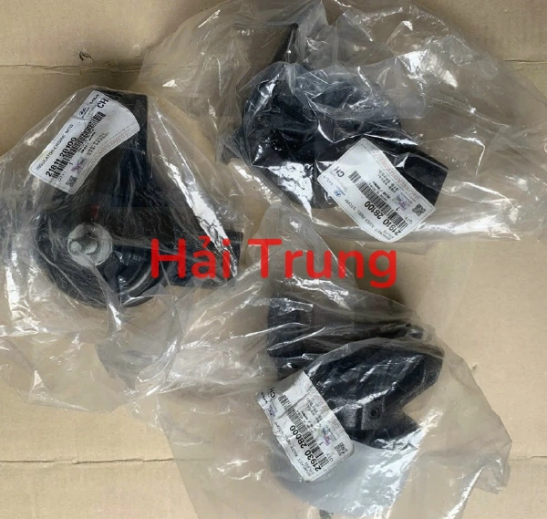 Chân máy thuỷ lực Hyundai Santafe 2006-2010 218112B100