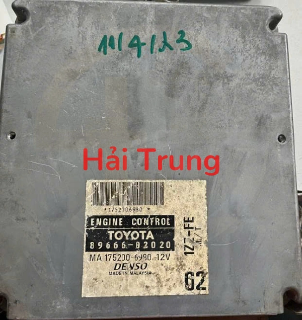 8966602020 Tháo xe Hộp điều khiển động cơ Hộp đen ECU Toyota Corolla 2001 là phụ tùng rất quan trọng của xe cần thay thế. Hộp điều khiển động cơ Hộp đen ECU Toyota Corolla 2001 được sử dụng cho dòng xe Toyota Corolla 2001 Hộp điều khiển động cơ Hộp đen ECU Toyota Corolla 2001 Hộp điều khiển động cơ Hộp đen ECU Toyota Corolla 2001 mới nhất Hộp điều khiển động cơ Hộp đen ECU Toyota Corolla 2001 chính hãng Hộp điều khiển động cơ Hộp đen ECU Toyota Corolla 2001 uy tín Hộp điều khiển động cơ Hộp đen ECU Toyota Corolla 2001 giá tốt Hộp điều khiển động cơ Hộp đen ECU Toyota Corolla 2001 chất lượng cao Hộp điều khiển động cơ Hộp đen ECU Toyota Corolla 2001 sản xuất mới Hộp điều khiển động cơ Hộp đen ECU Toyota Corolla 2001 đẹp Hộp điều khiển động cơ Hộp đen ECU Toyota Corolla 2001 bền bỉ Trong qua trình sử dụng do nhiều nguyên nhân khiến Hộp điều khiển động cơ Hộp đen ECU Toyota Corolla 2001 bị hư hỏng do vậy cần thay thế Hộp điều khiển động cơ Hộp đen ECU Toyota Corolla 2001 để đảm bảo thẩm mỹ và an toàn trong quá trình vận hành của xe. (Hộp điều khiển động cơ Hộp đen ECU Toyota Corolla 2001 tại phụ tùng Hải Trung) *Liên hệ với Phụ tùng Hải Trung: Nhập khẩu và phân phối: Phụ tùng Hải Trung Hotline: 024.8568 0597- 0382.777.186 Fanpage:https://www.facebook.com/PhutungotoHaiTrung Mail:phutunghaitrung@gmail.com Website:phutunghaitrung.vn