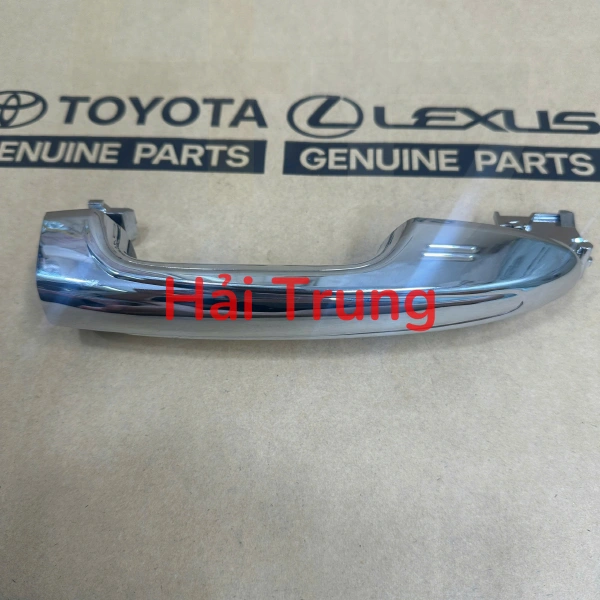 Tay mở cửa ngoài Toyota Hilux