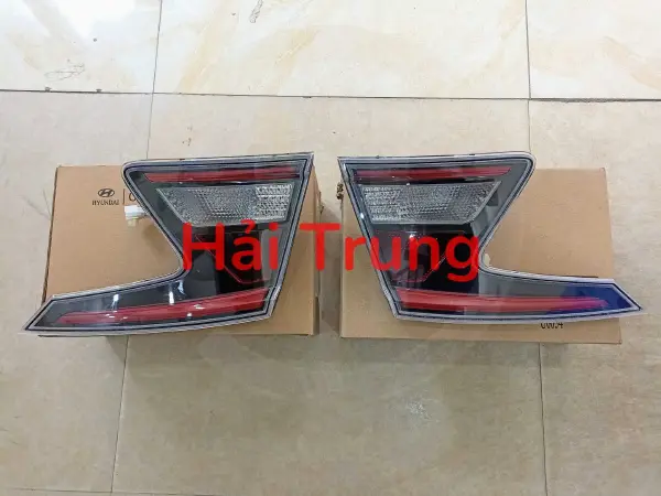 Đèn hậu trong Hyundai I10 Sedan 2021-2022