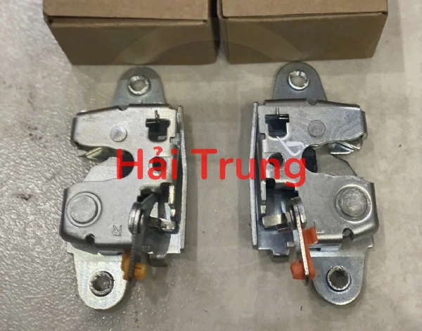 Công tắc cốp Toyota Hiace