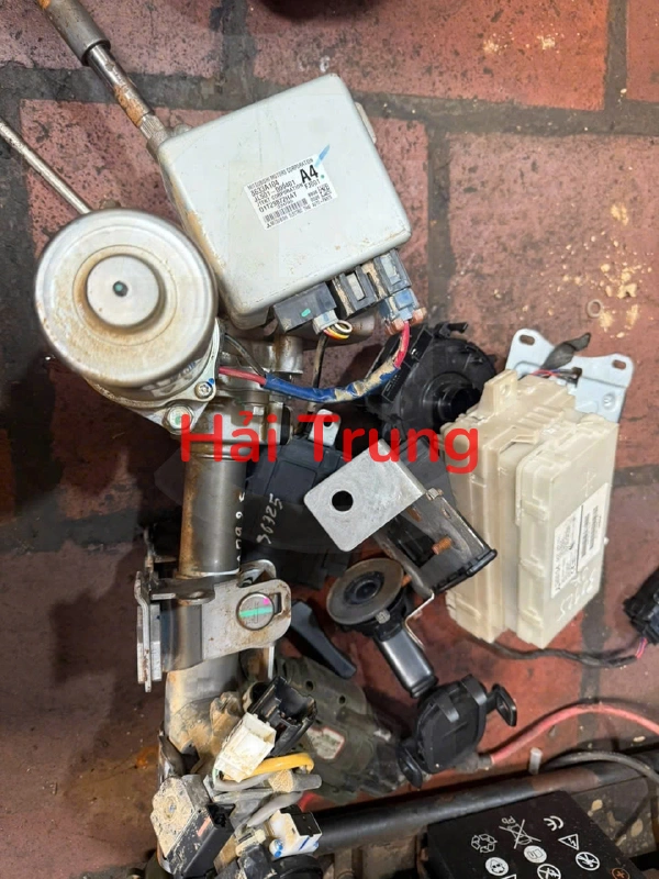 Cọc lái Mitsubishi Mirage Tháo xe