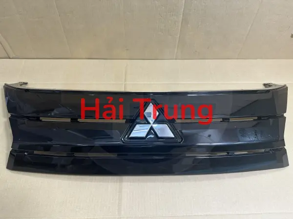 Mặt ca lăng Mitsubishi Xpander 2020 chính hãng