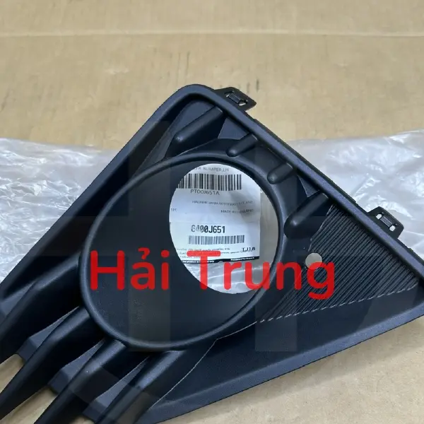 Ốp đèn gầm Mitsubishi Attrage 2021 chính hãng 6400J651 6400J652