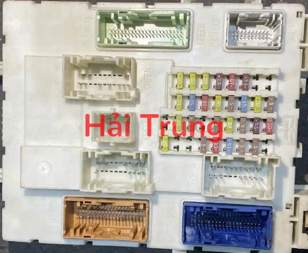 Hộp cầu trì Ford Ranger 2015 Tháo xe