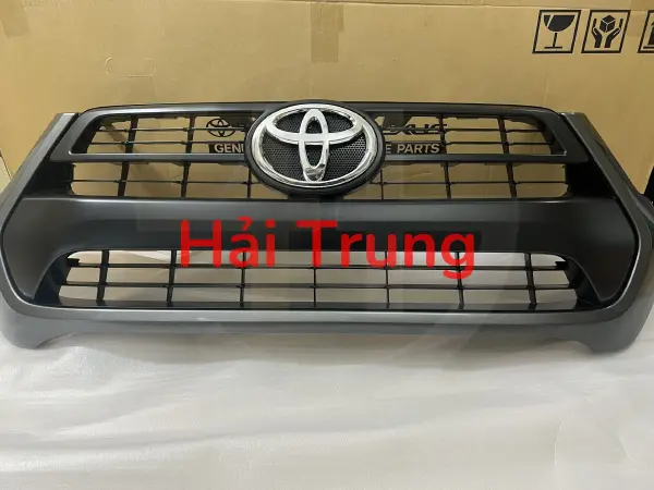 Mặt ca lăng Toyota Hilux chính hãng