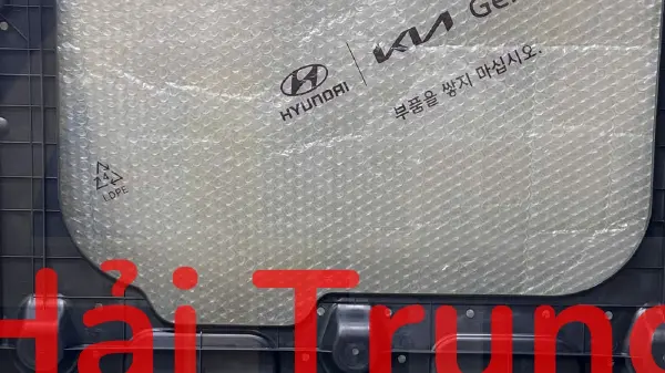 29110 R0000 Chắn bùn gầm máy Kia Carnival 2022-2024 mã phụ tùng 29110R0000