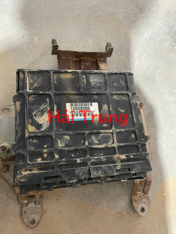 Hộp điều khiển động cơ Mitsubishi Pajero