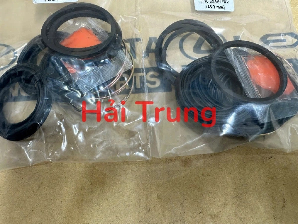 Cuppen phanh trước Toyota Land Cruiser Prado 2003-2009