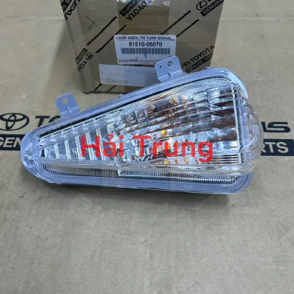 Đèn xi nhan cản trước Toyota Camry 2015-2019 chính hãng 81510-06070