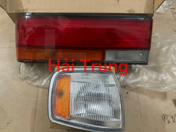 đèn xi nhan Toyota Crown