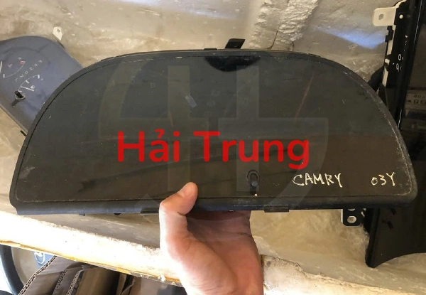Tháo xe đồng hồ táp lô Toyota Camry 2003-2005