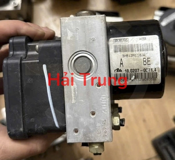 311512M110JA Tháo xe Cụm ABS Ford Focus 1.6
