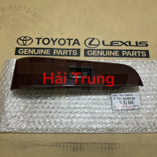 Ốp công tắc lên xuống kính phụ Toyota Camry 2013