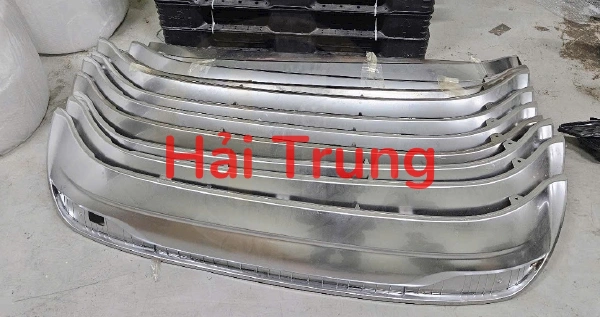 Ốp mạ cản sau Hyundai Santafe 2022-2025 Tháo xe Zin